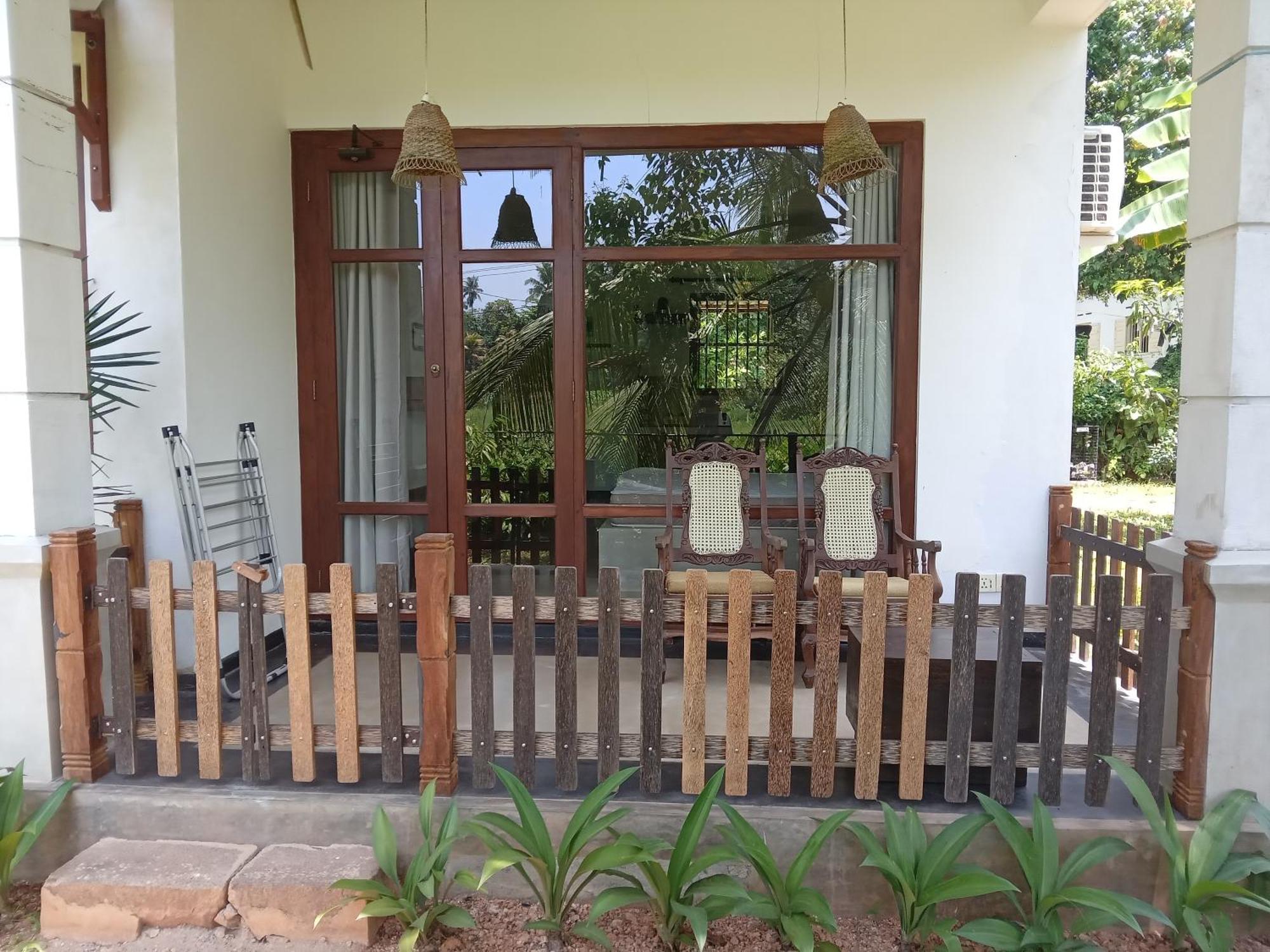 Guruwaththa Eco Lodge Hikkaduwa Room photo